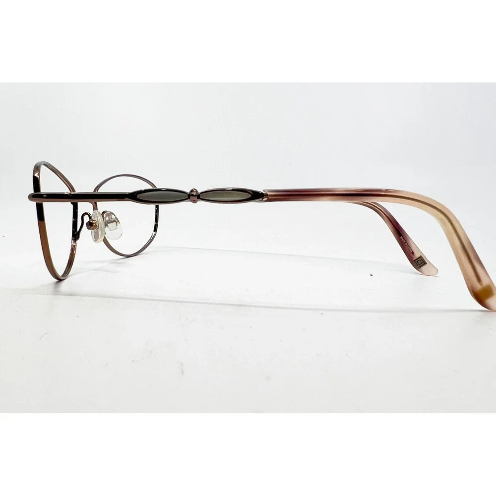 Liz Claiborne please message